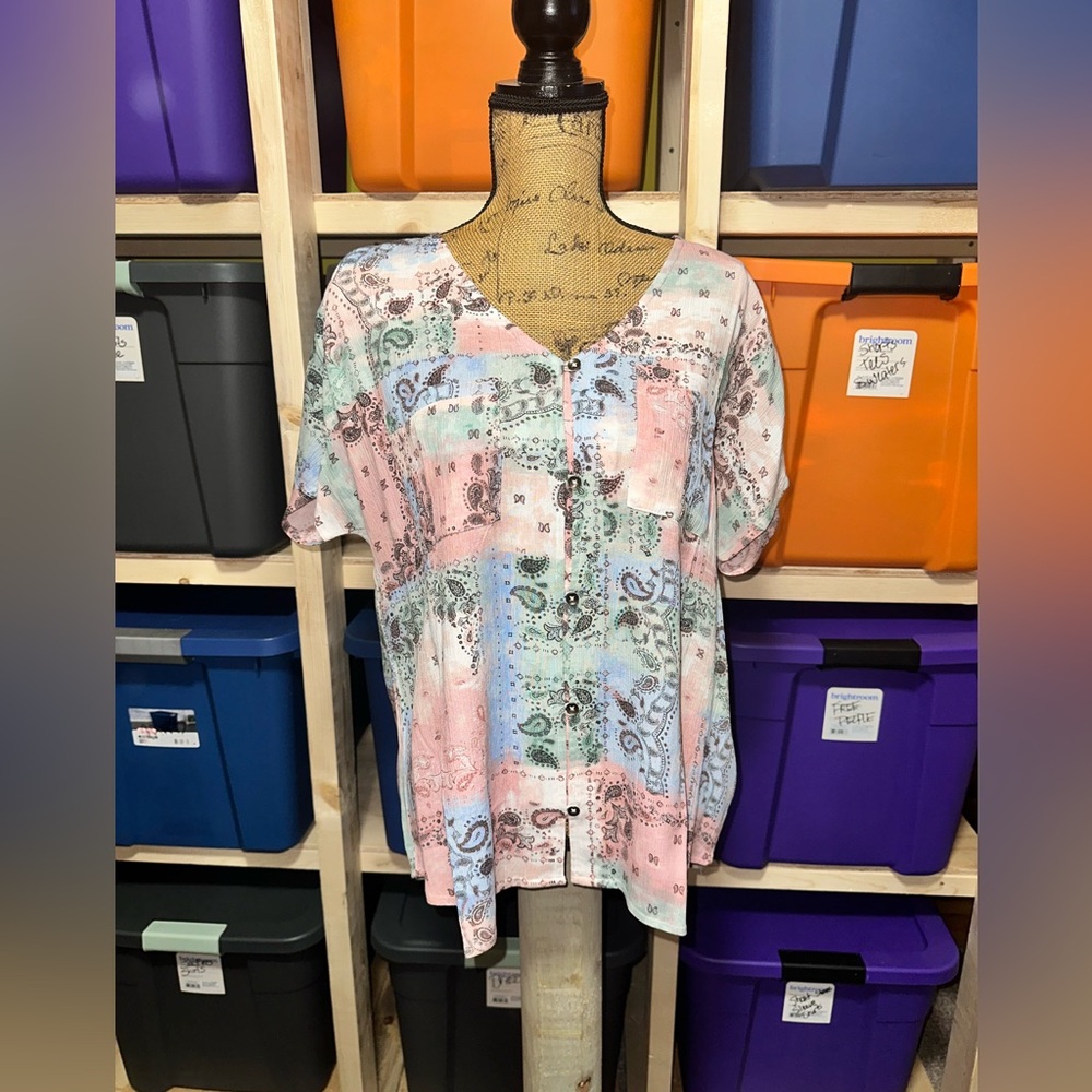 MAURICES🌸NWT Women's Multicolor Paisley Top